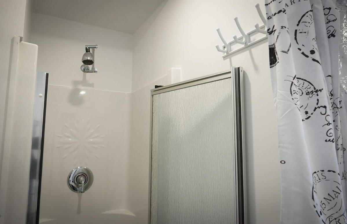 Le Chic Motel Maniwaki Kültér fotó