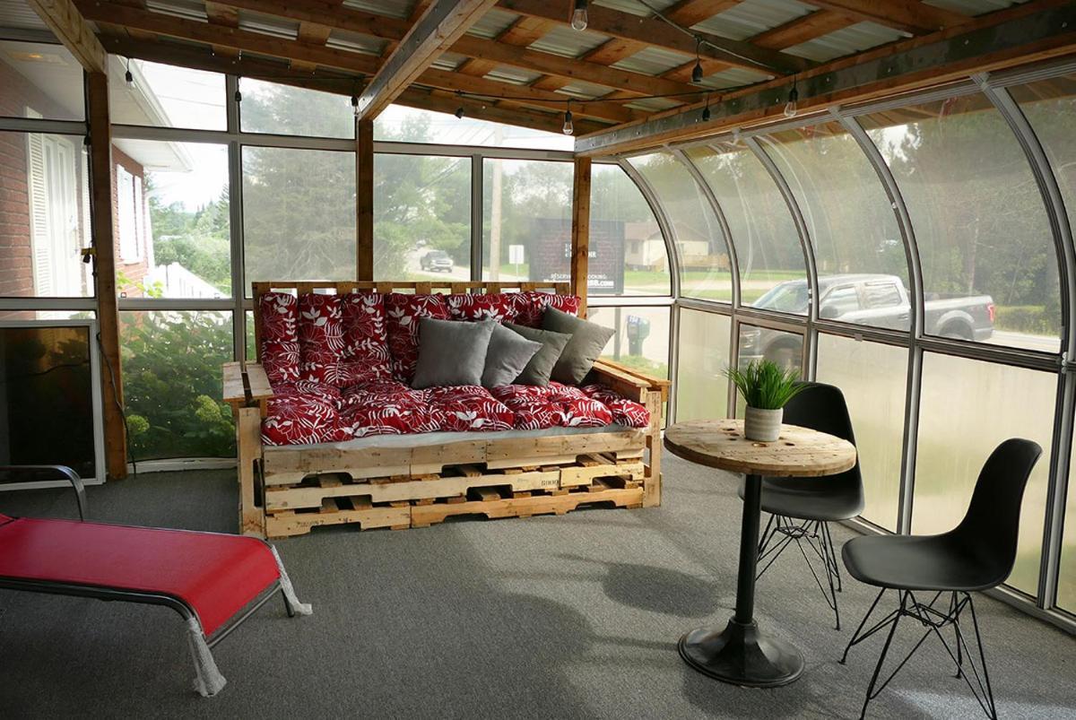 Le Chic Motel Maniwaki Kültér fotó