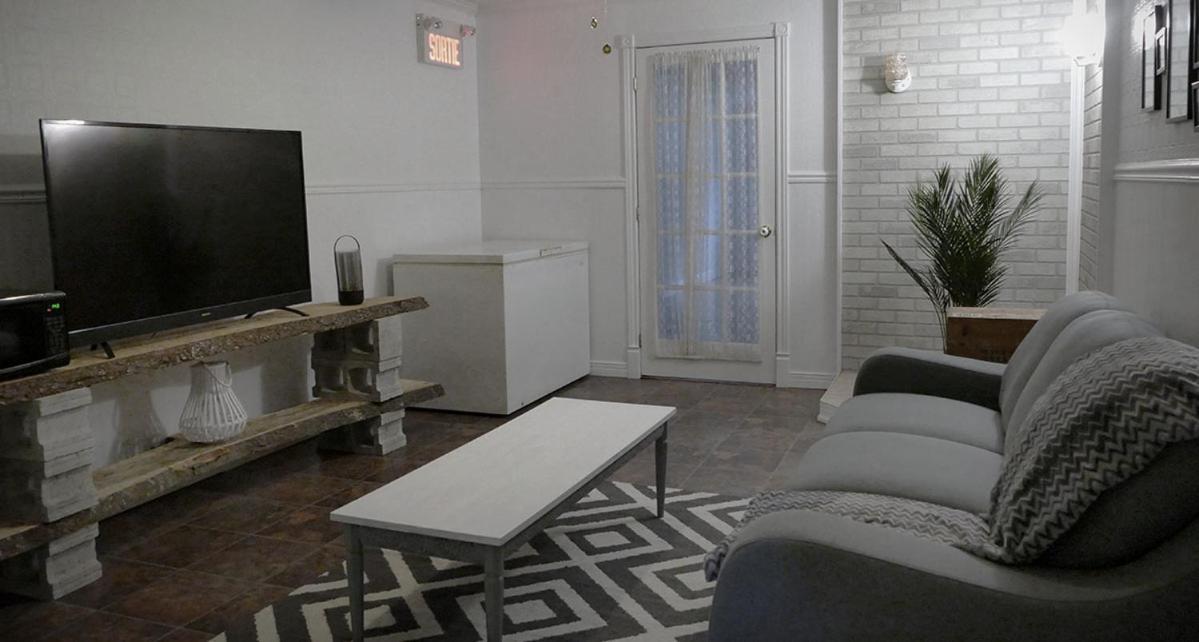 Le Chic Motel Maniwaki Kültér fotó